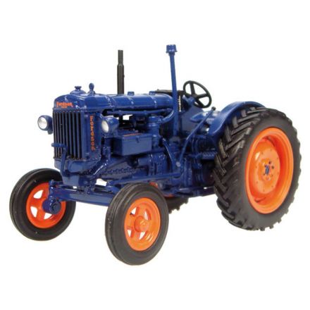 Universal Hobbies Fordson E27N